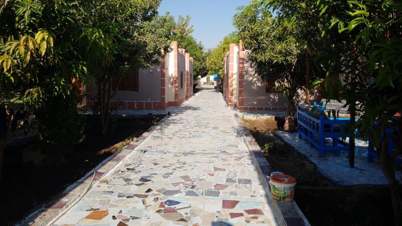 فندق البعيرات الأقصر المظهر الخارجي الصورة